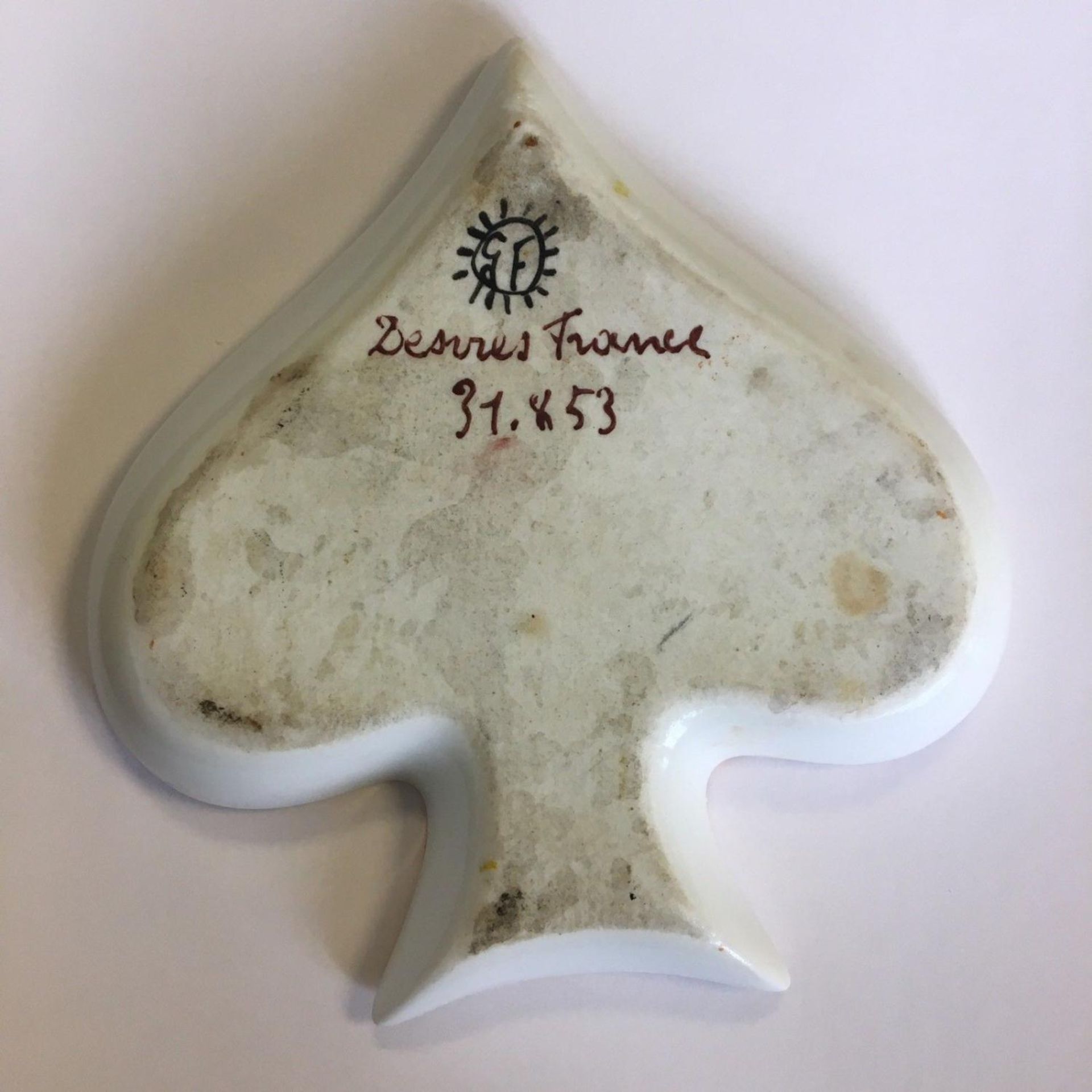 Small unusual hand-painted antique Desvres French Faience porcelain trinket dish - Image 2 of 5
