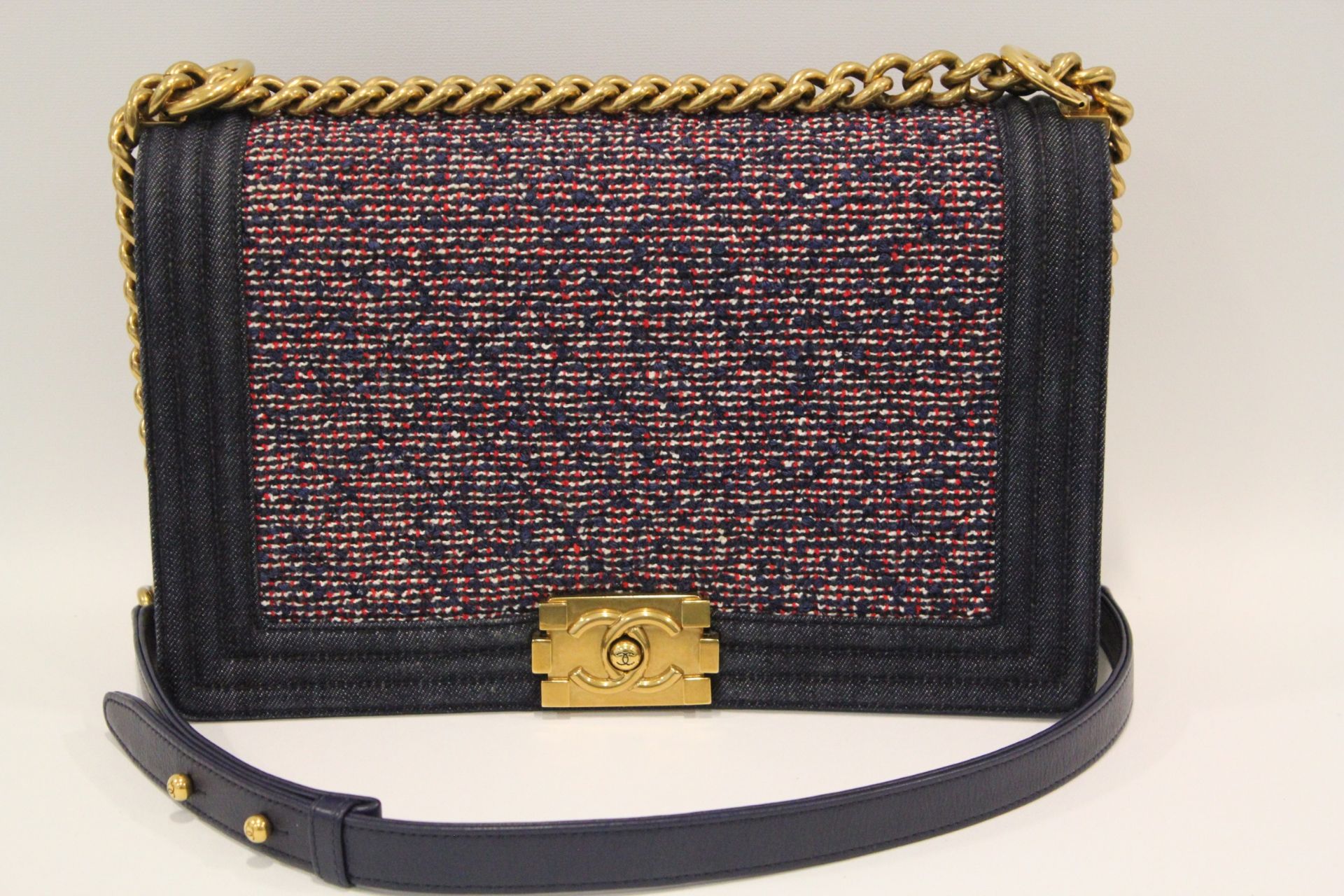 CHANEL Special Edition Le Boy Bag _ (New Medium Size) _ Denim|Leather|Tweed