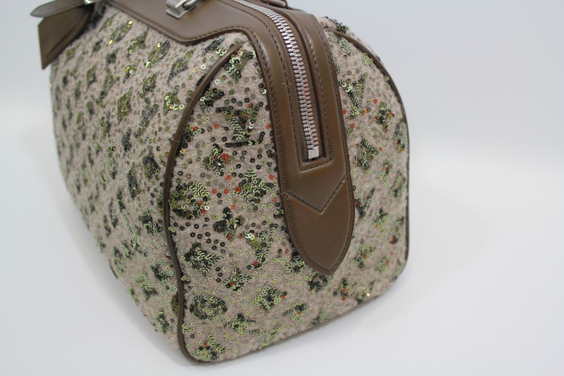 LOUIS VUITTON Limited Edition Khaki Monogram Sunshine Express Speedy Bag - Image 3 of 18