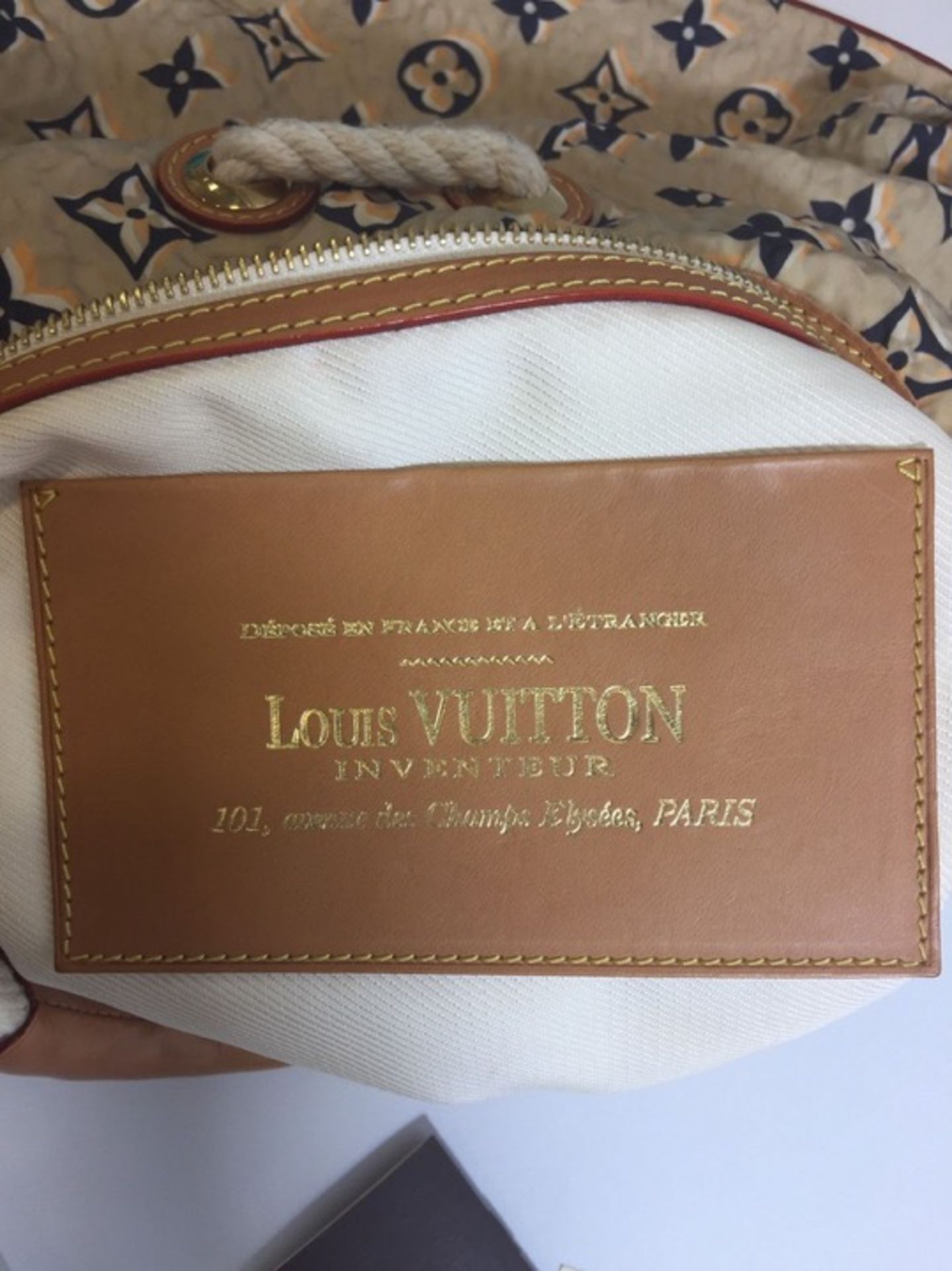 LOUIS VUITTON Limited Edition Tan Monogram Bulles MM Bag - Image 10 of 12