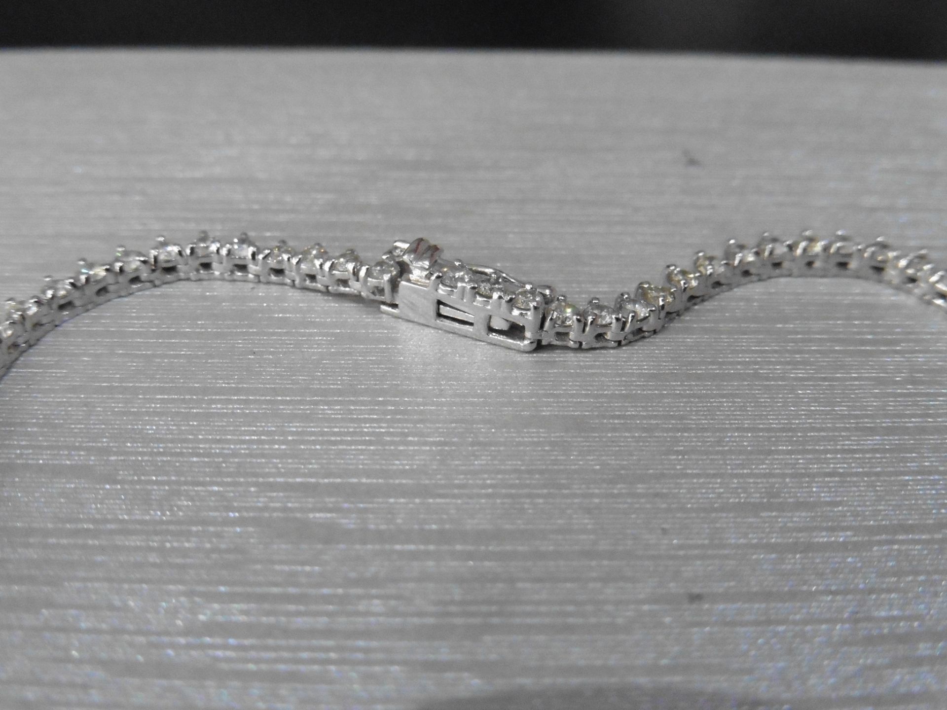 15ct Diamond tennis style necklace. 3 claw setting. Graduated diamonds, I colour, Si2 clarity - Image 3 of 3