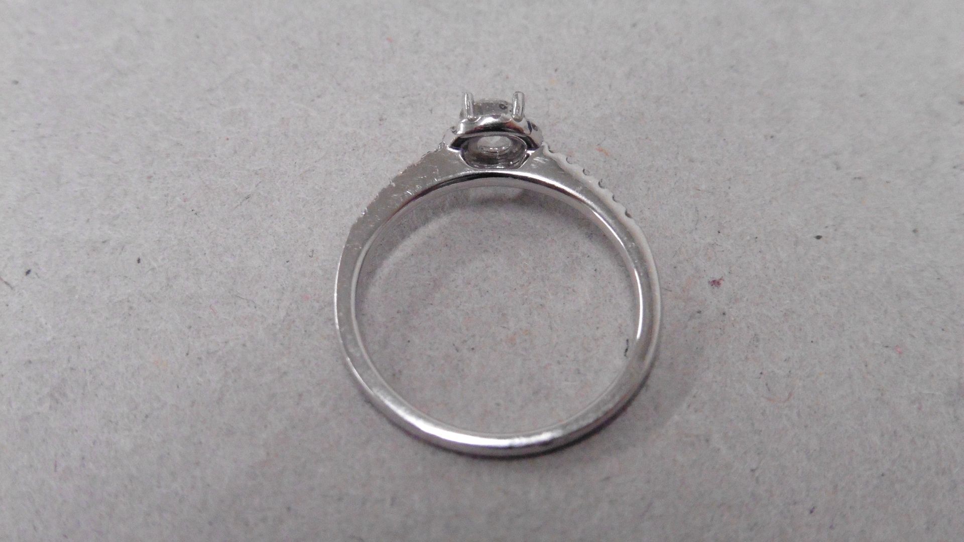 18ct diamond set solitaire ring. Centre stone 0.30ct brilliant cut diamond, H colour and si2 - Image 2 of 5