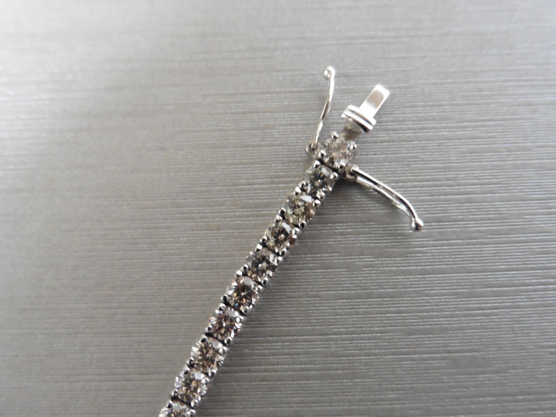 6.60ct Diamond tennis bracelet set with brilliant cut diamonds of I/J colour, si2 clarity. All set - Image 2 of 4
