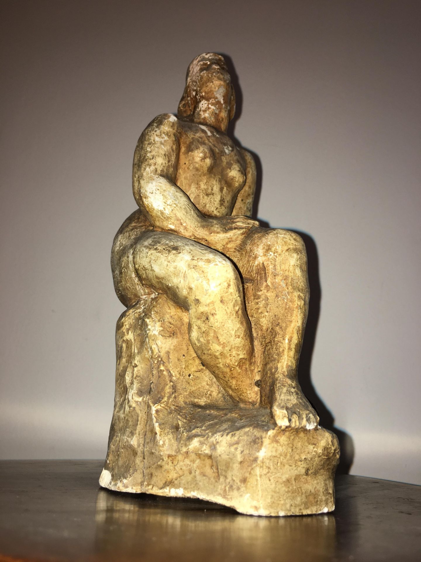 Seated female plaster sculpture signed by Marek Szwarc 1892-1958 - Image 3 of 6