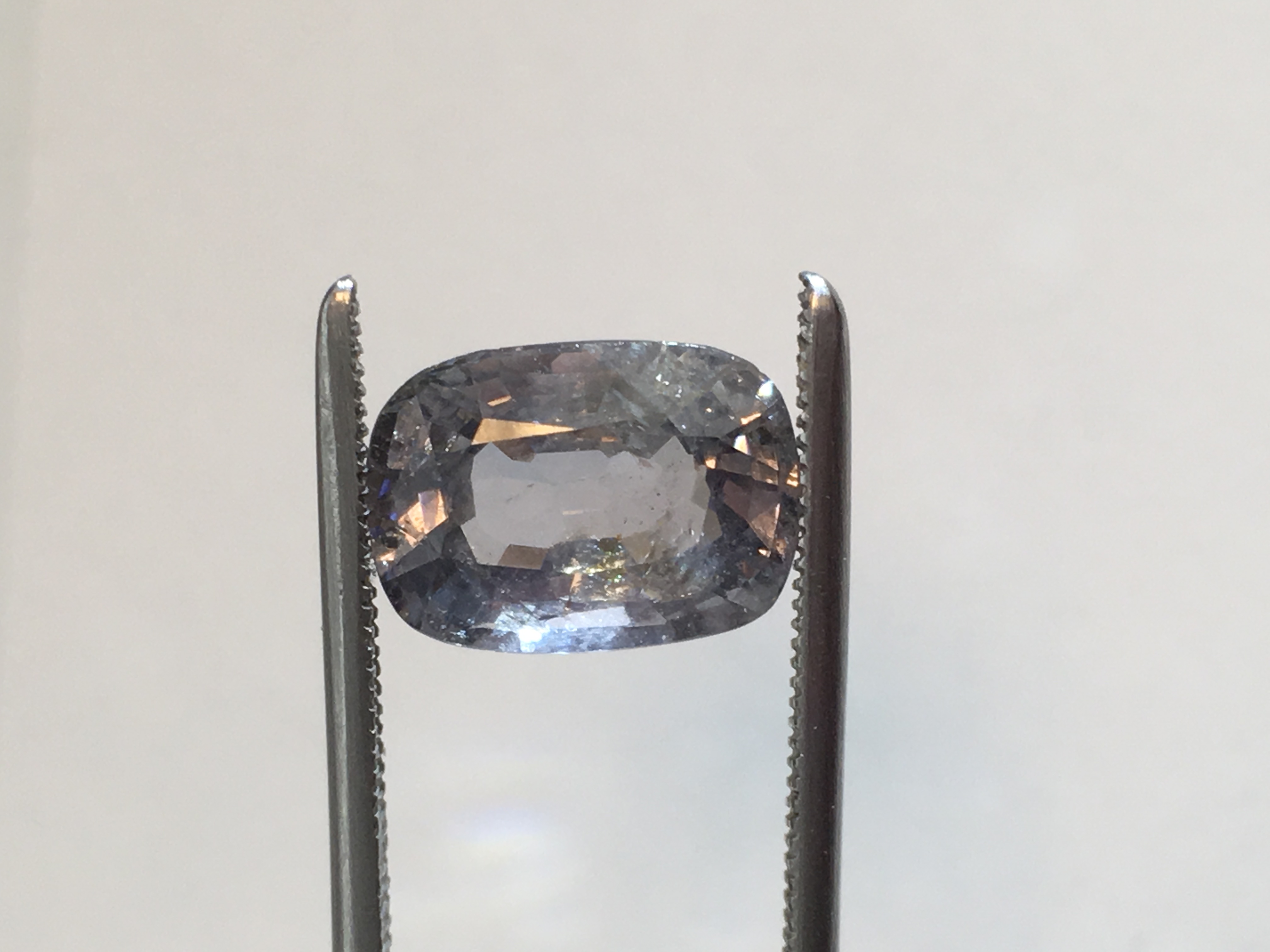 4.31ct Natural Spinel with IGI Certificate - Image 3 of 4