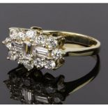 9CT GOLD CUBIC ZIRCONIA CLUSTER RING