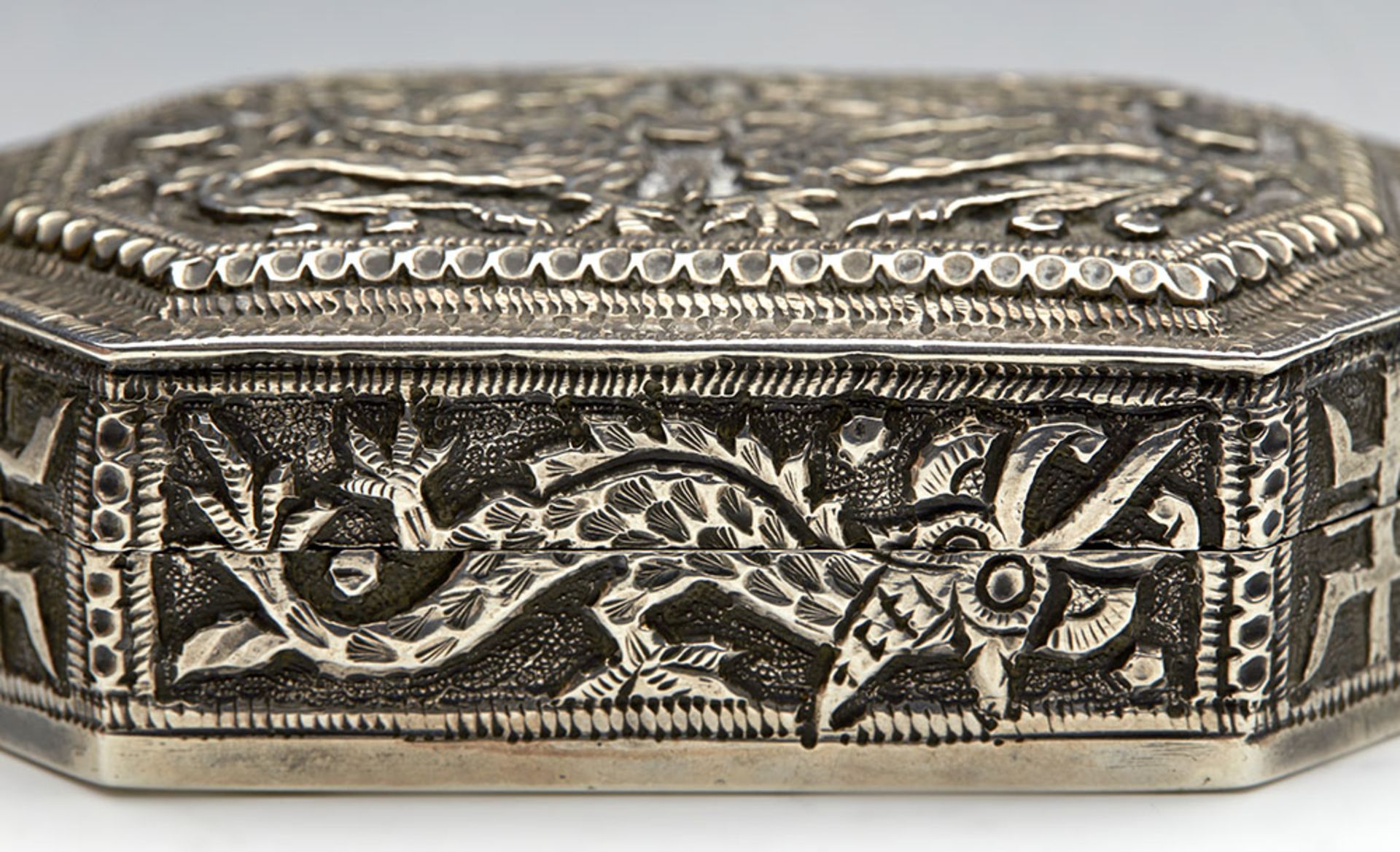 Antique Chinese Silver Dragon Moulded Snuff Box C.1890 - Image 4 of 8