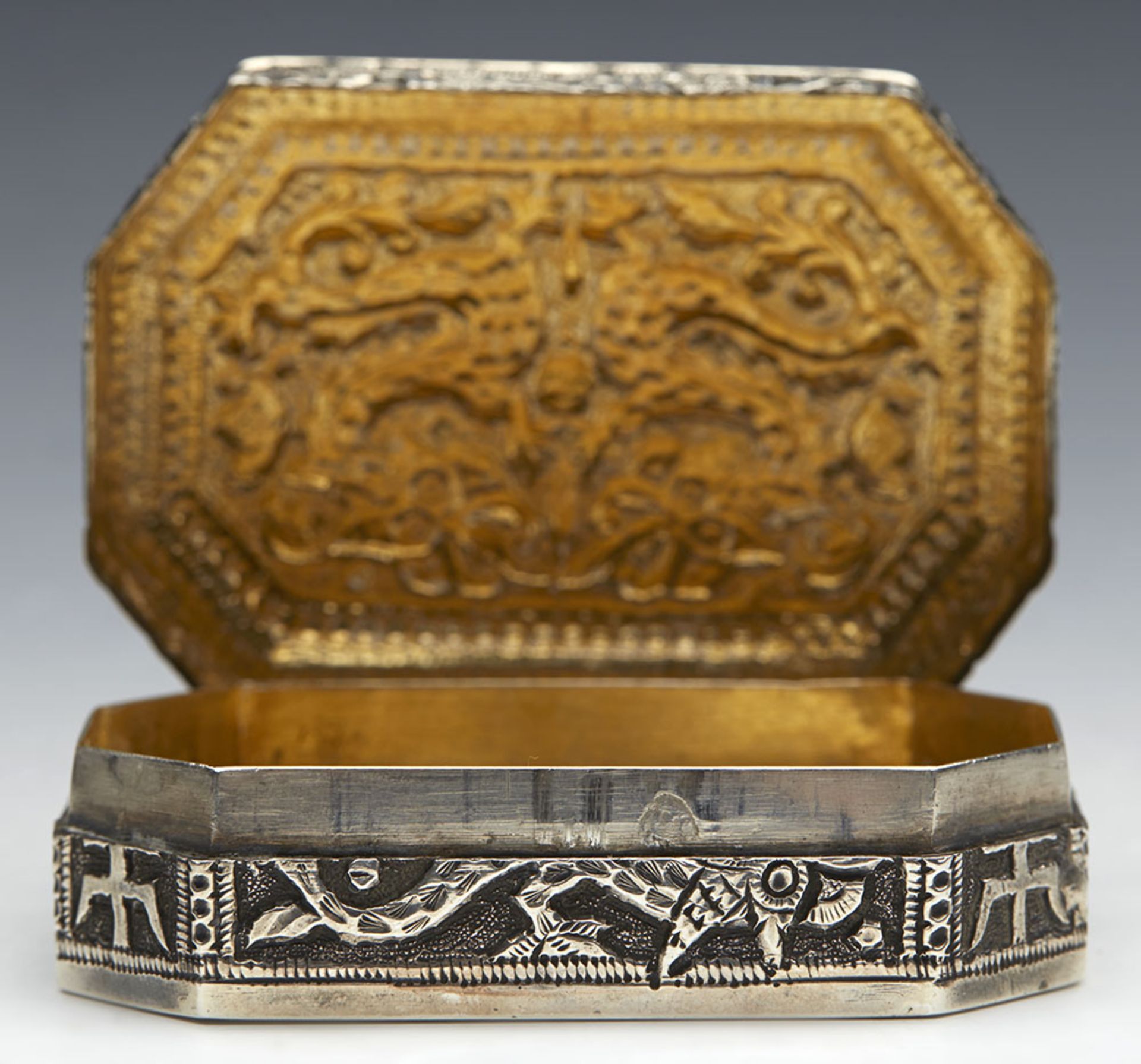 Antique Chinese Silver Dragon Moulded Snuff Box C.1890 - Image 7 of 8