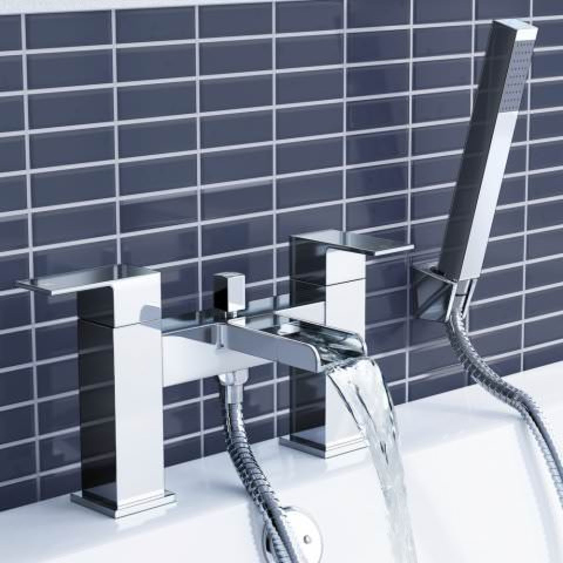 (L35) Niagra II Waterfall Bath Mixer Tap with Hand Held Shower Modern design: Our Niagra Range of - Image 3 of 3