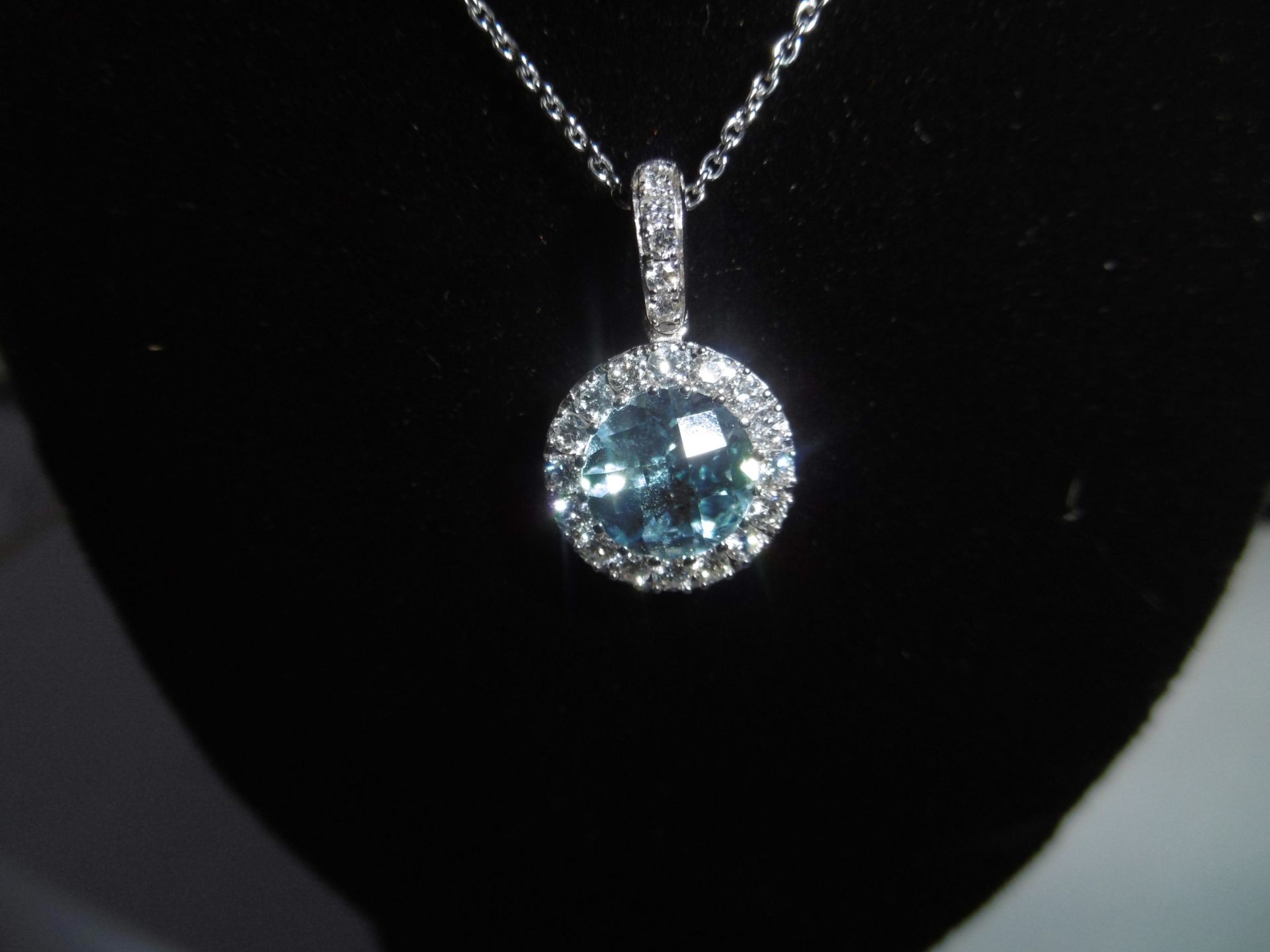 Very Pretty Topaz and Diamond pendant - Image 2 of 5