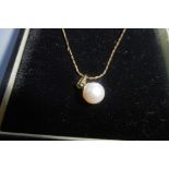9 CT Gold and Pearl Pendant