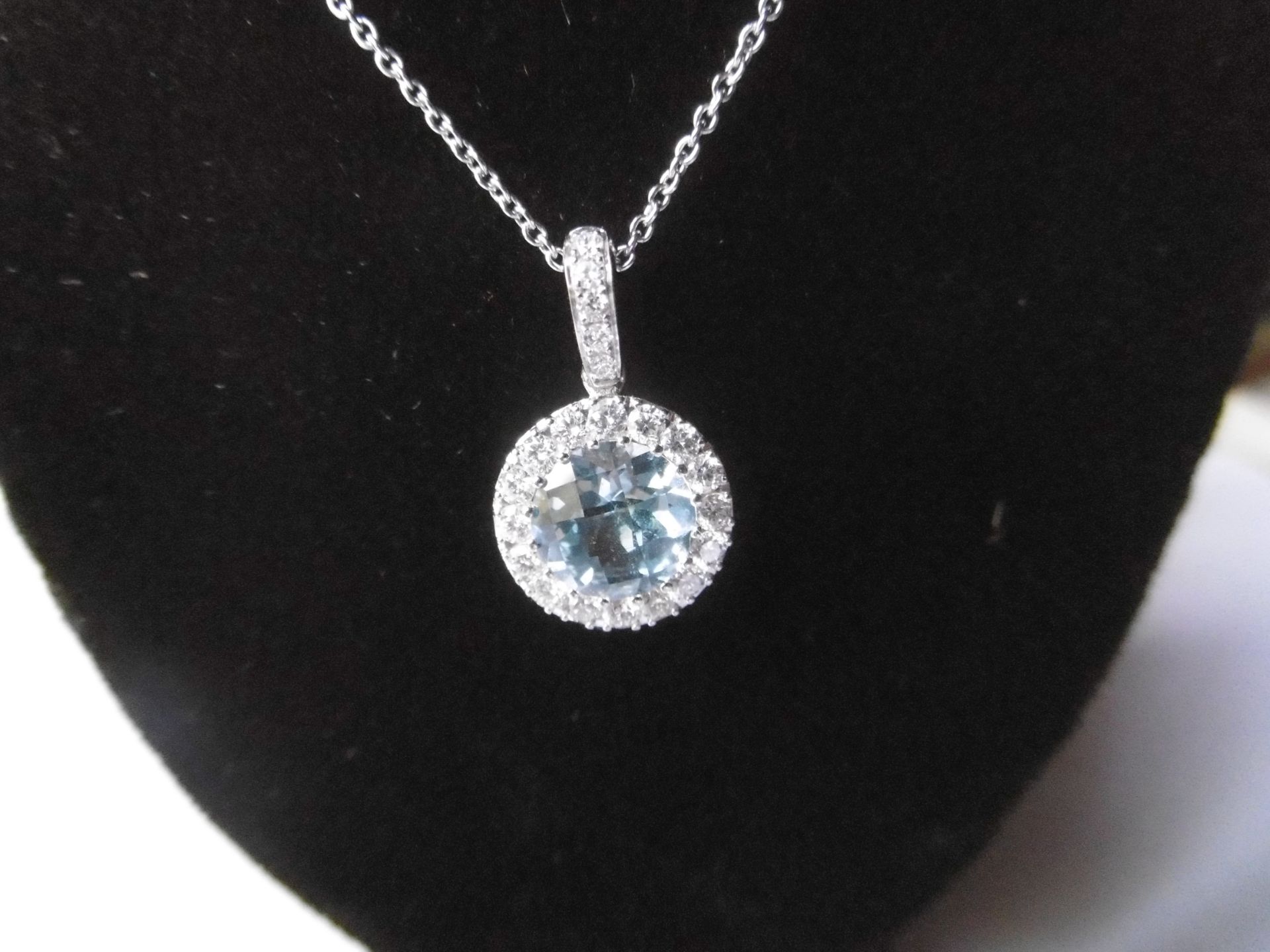 Very Pretty Topaz and Diamond pendant - Image 3 of 5