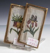 2 sehr feine Petit-Point-Stickereien, 19. Jahrhundert, farbige Blumendarstellungen, in Glas gerahmt.