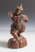 Tänzerfigur, Indonesien, Holz, vollplastisch geschnitzt, farbige Fassung, Reste einer partiellen