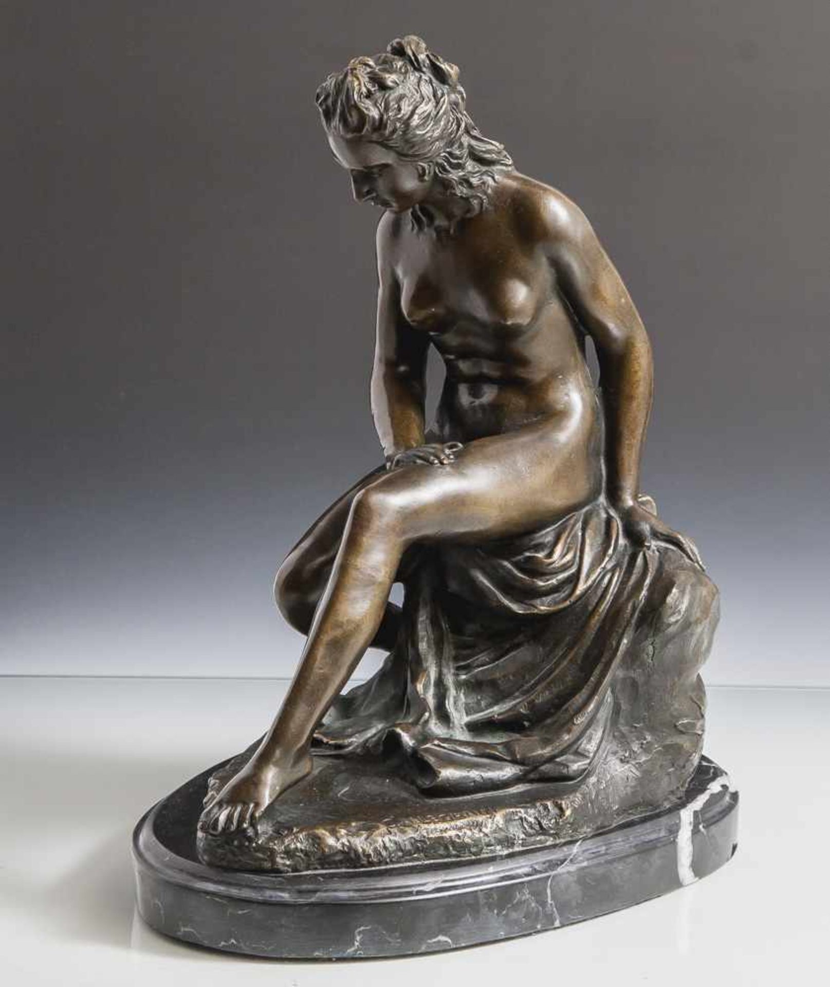 Allegrain, Christophe Gabriel (1710-1795), Die Badende, Ausformung 20. Jahrhundert, Bronze,