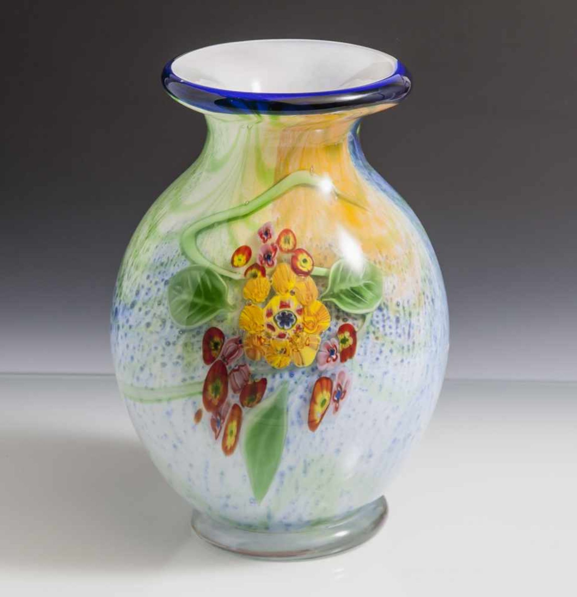 Vase, Millefiori, wohl Murano, 20. Jahrhundert, bauchige Kugelform, farbloses, dickwandiges Glas,