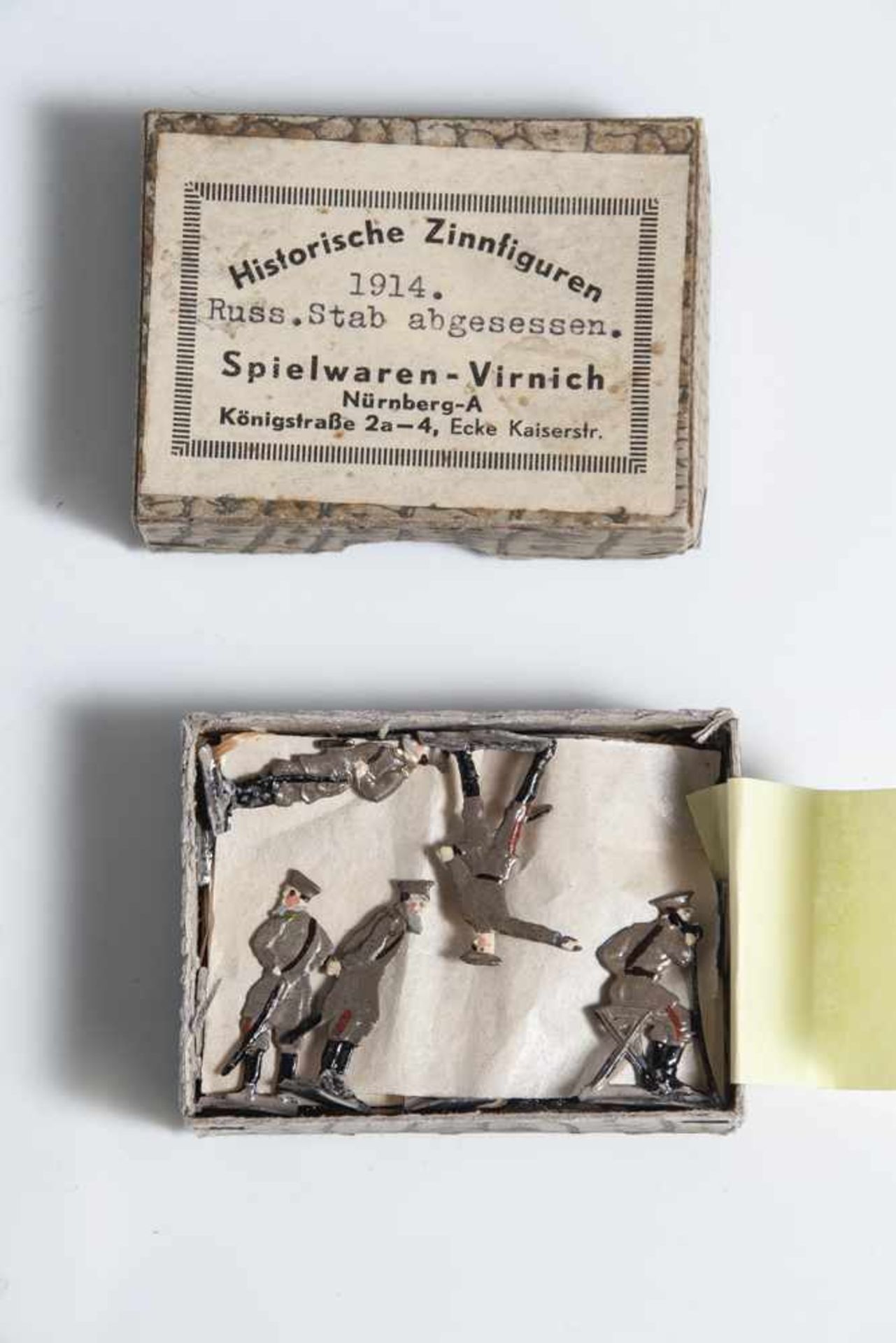 1 Schachtel Zinnfiguren, "1914 Russ. Stab abgesessen", Historische Zinnfiguren, Spielwaren