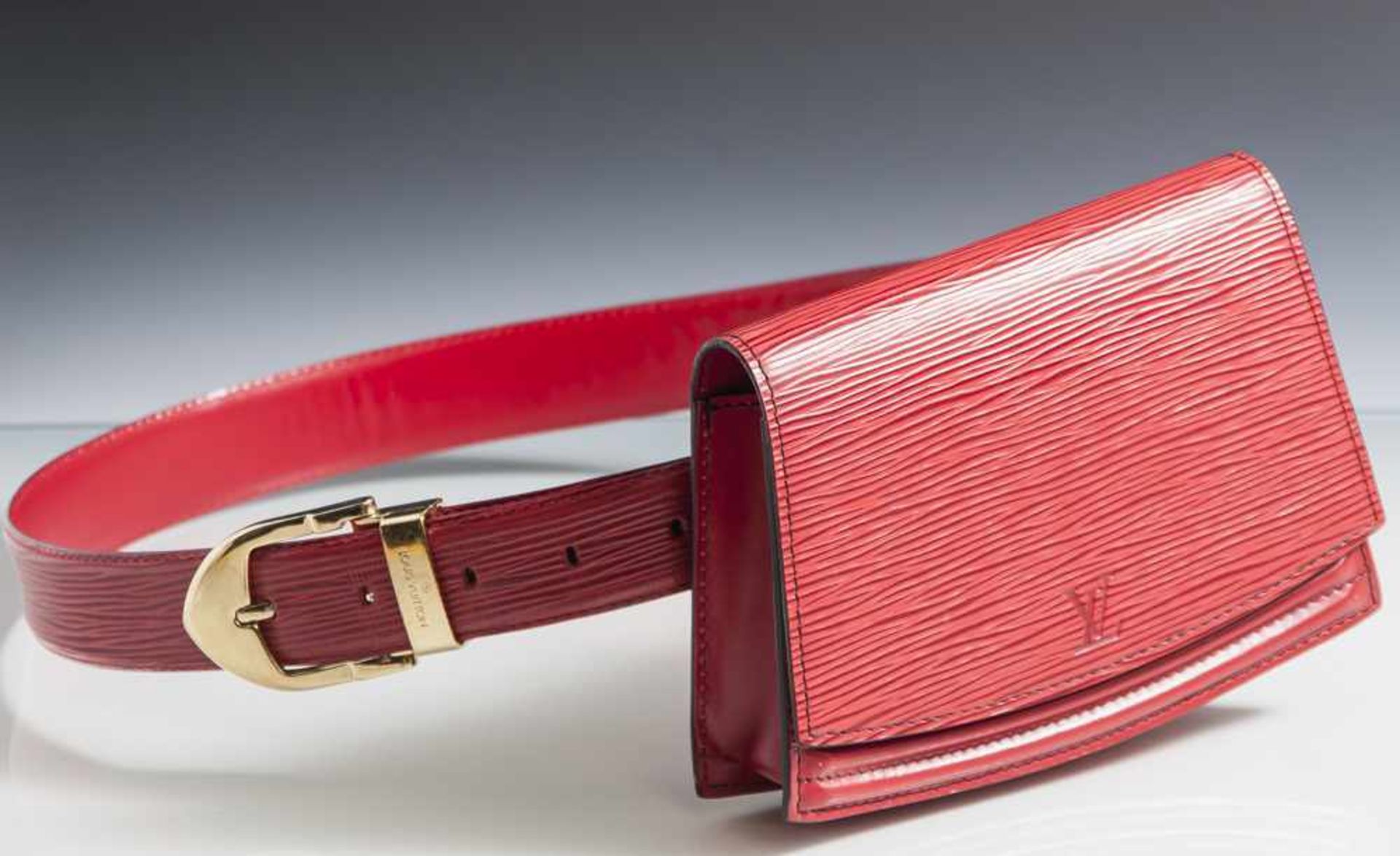 Louis Vuitton Gürteltasche, wohl 1990er Jahre, rot, Tasche innen Nr. "V.I. 0991", Gürtel Nr. "