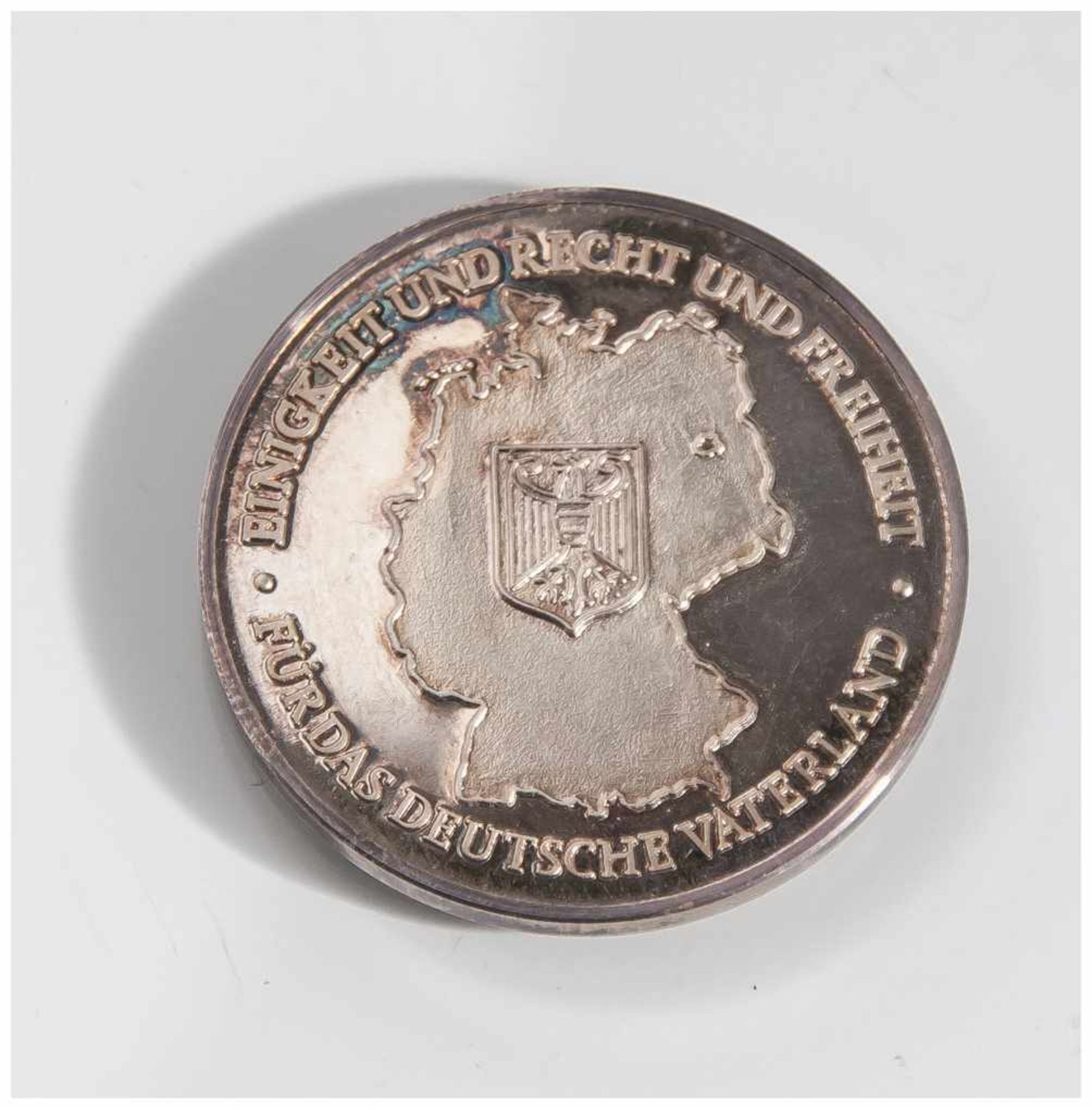 Medaille "Dem Deutschen Volke - Wiedervereinigung - 3.10.1990", Silber. DM. ca. 35 mm, Spiegelglanz,