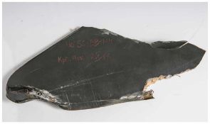 Bruchstück eines Flugzeugpropellers, bez. "HE 51; BB+HH, Kpt. Aust. 7.X.41. Ca. 13,5 x 29 cm, Spuren