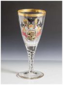 Großes Kelchglas, Historismus, farbloses Glas mit gedrehtem Schaft über Tellerfuß. Die Kuppa