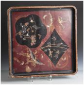 Tablett, China, wohl 19. Jahrhundert, quadratische Form mit hohem Rand, Holz mit feinen