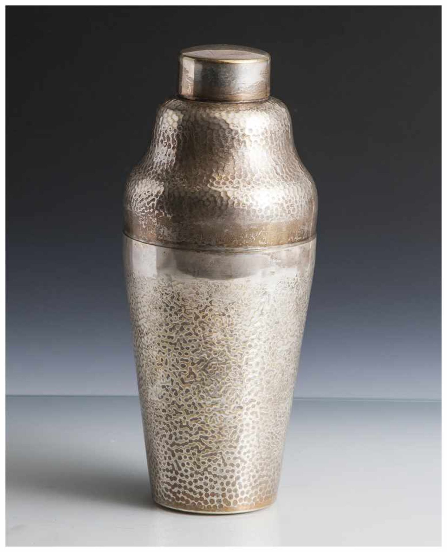 Shaker, Metall versilbert. H. ca. 26 cm, 1 L.