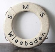 Seltener Rettungsring des "Kleinen Kreuzer SMS Wiesbaden", weißer Ring mit Aufschrift "S. M. S.