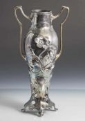 Dekorative Jugendstil-Vase, um 1900, Zinn versilbert, wohl WMF, partiell durchbrochen gearbeitet und