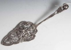Tortenschaufel, Hanauer Rose, Silber 800, gepunzt, fein durchbrochen gearbeitet. L. ca. 19,5 cm, ca.