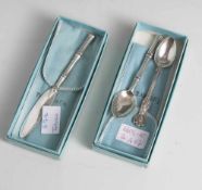 2 Löffelchen und 1 Buttermesser, Tiffany & Co, Silber. Originalverpackt.