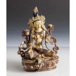 Figurine, Tara, Nepal, Bronze, feuervergoldet, auf Lotussockel sitzend, Hände in mudra-Gesten, die