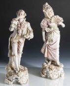 Paar Porzellanfiguren im Stil des Rokoko, wohl Italien, 19. Jahrhundert, Dame mit Fächer und