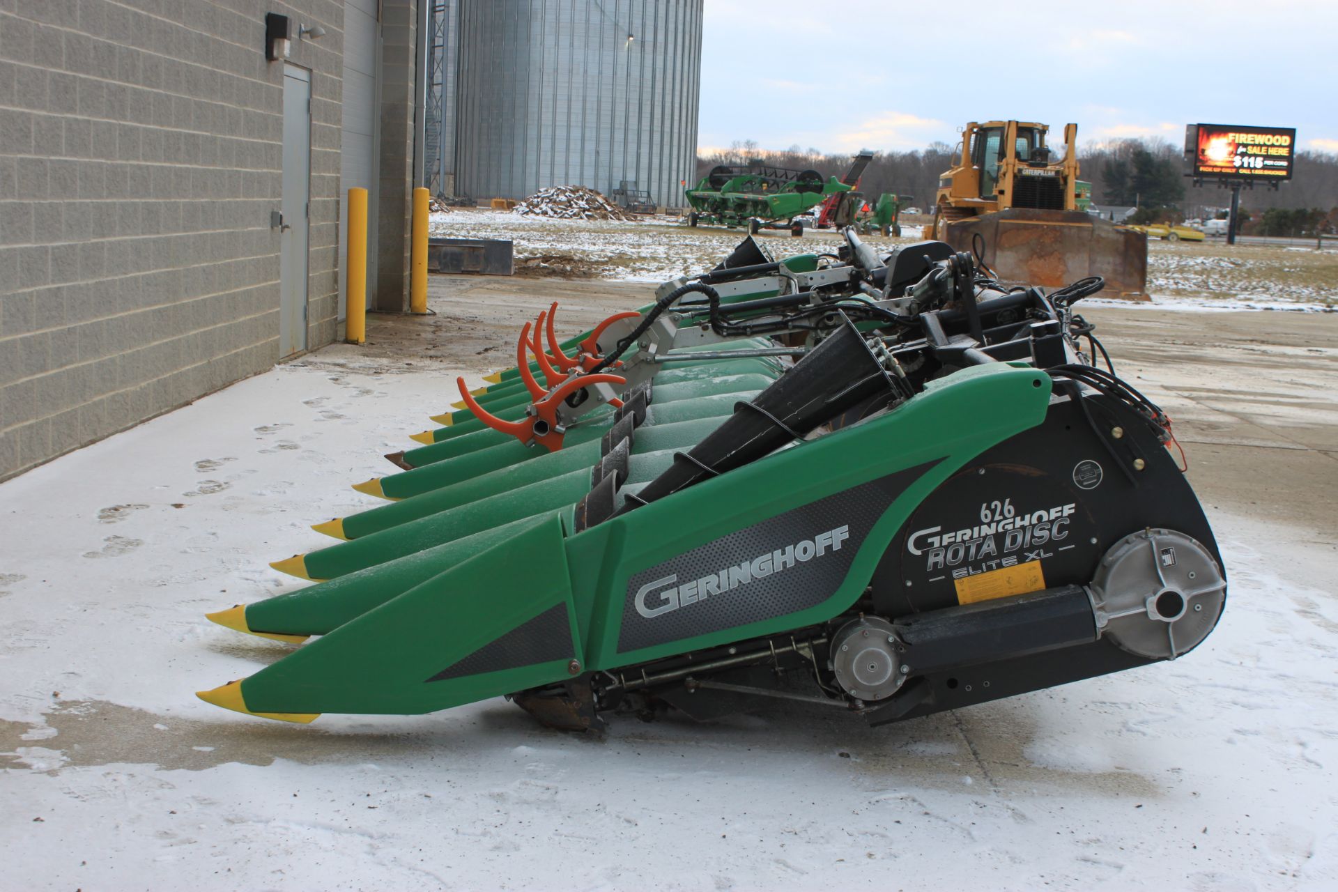 Geringhoff Folding Corn Head (2013) - 1101202401230F - geringhoff 12 row 30" folding corn head, roto - Image 2 of 5