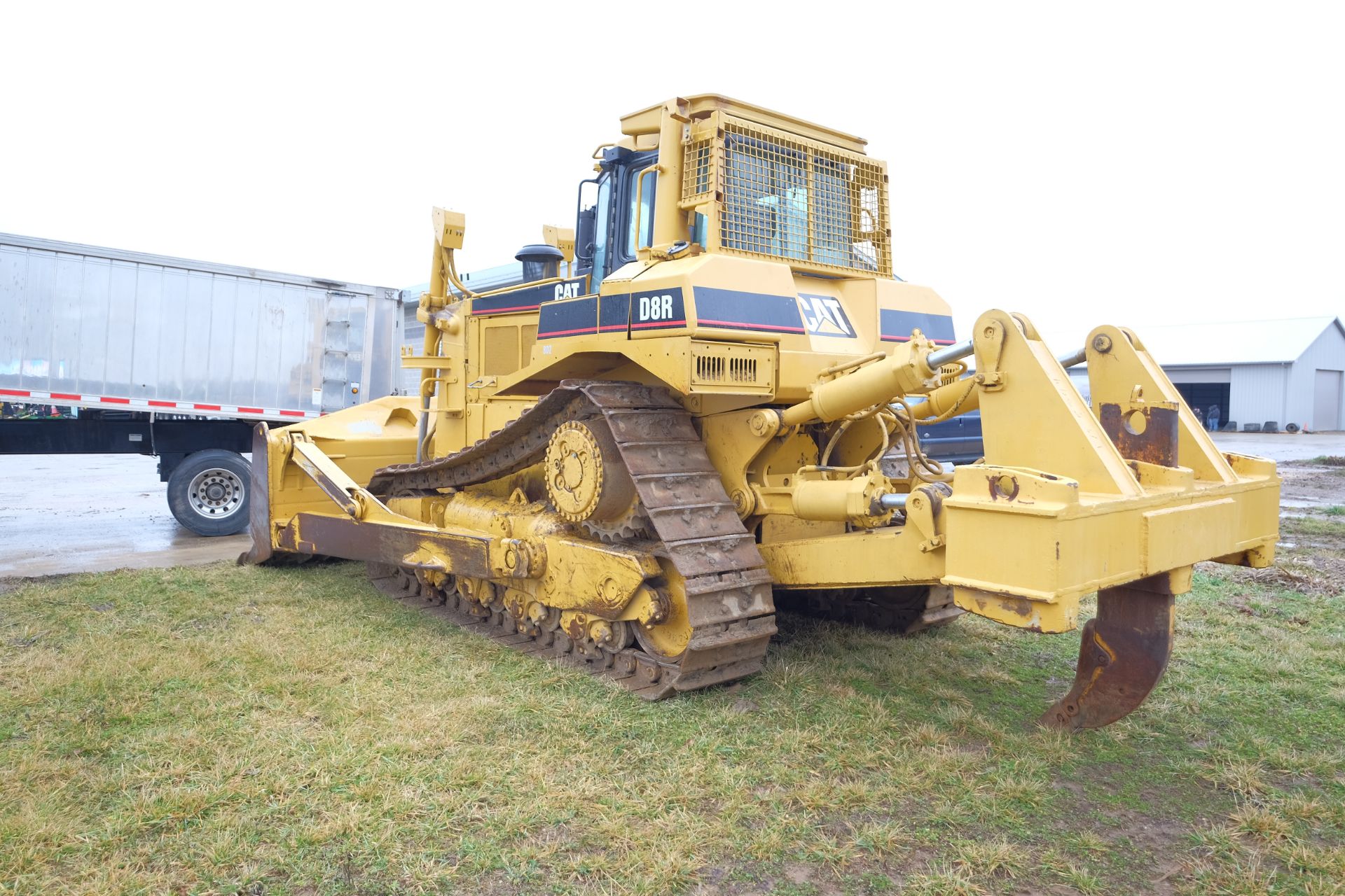 CAT D8 Dozer (1998) - 7XM02651 - 14,602 hrs, 1998 CAT D8R encloced cab,heat and ac,3406 cat - Image 5 of 12