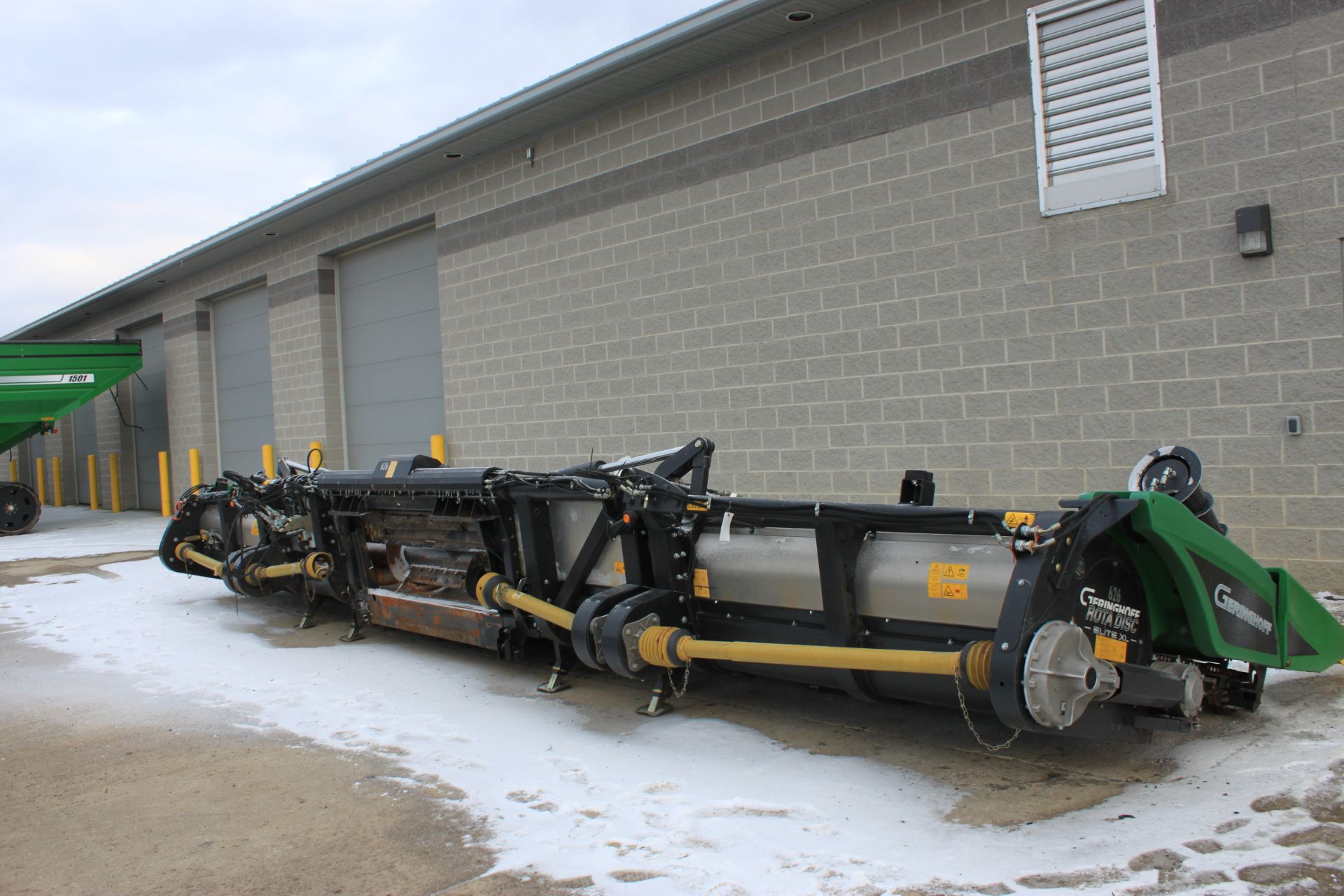 Geringhoff Folding Corn Head (2013) - 1101202401230F - geringhoff 12 row 30" folding corn head, roto - Image 4 of 5