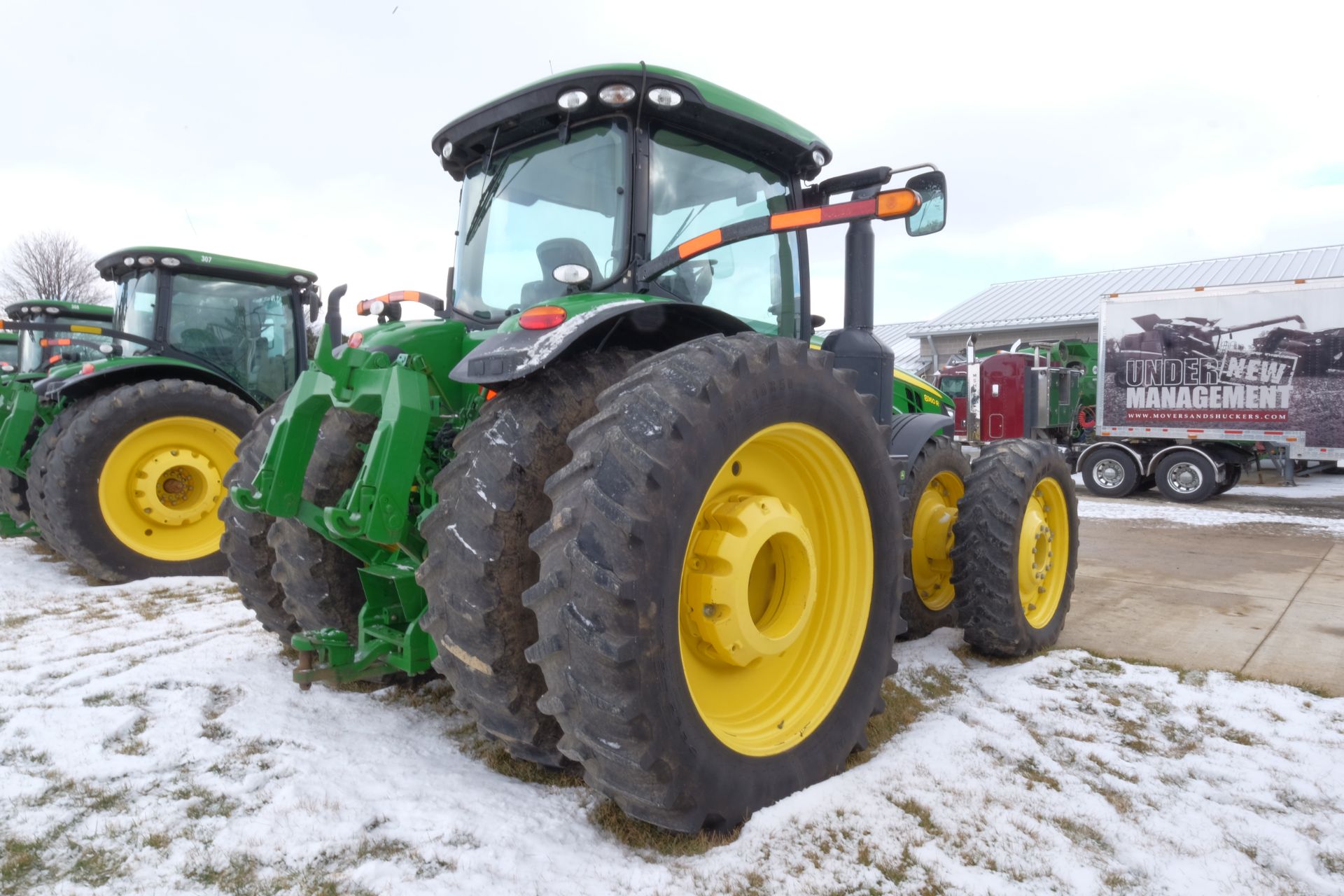 John Deere Tractor 8360 (2011) - 1RW8360RLBD048022 - 2,397 hours, 360 hp, mwfd ,ivt transmission - Image 5 of 8