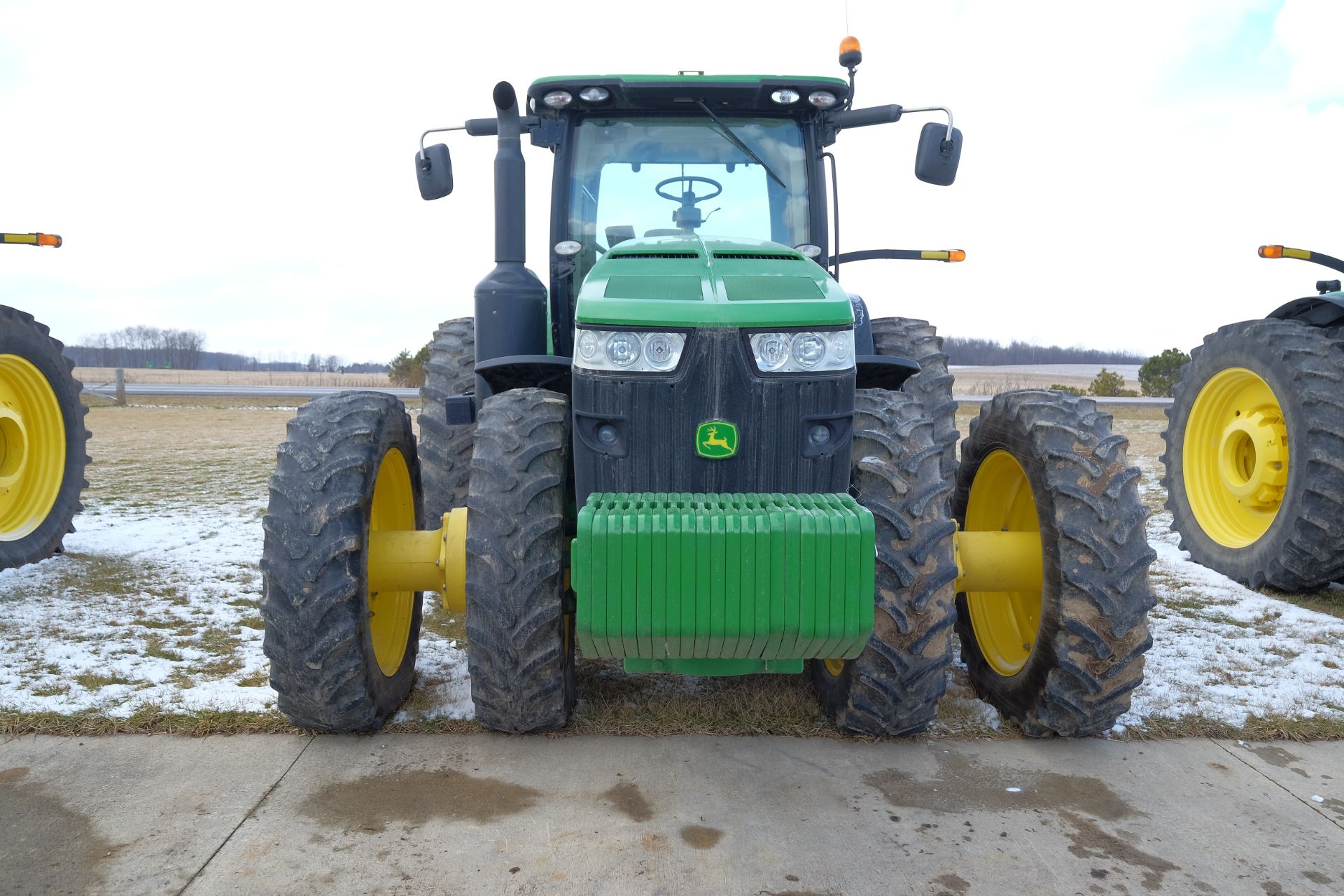 John Deere Tractor 8360 (2012) - 1RW8360RPCD057229 - 2,525 hours, 360 hp,mwfd, ivt transmission with - Image 8 of 14