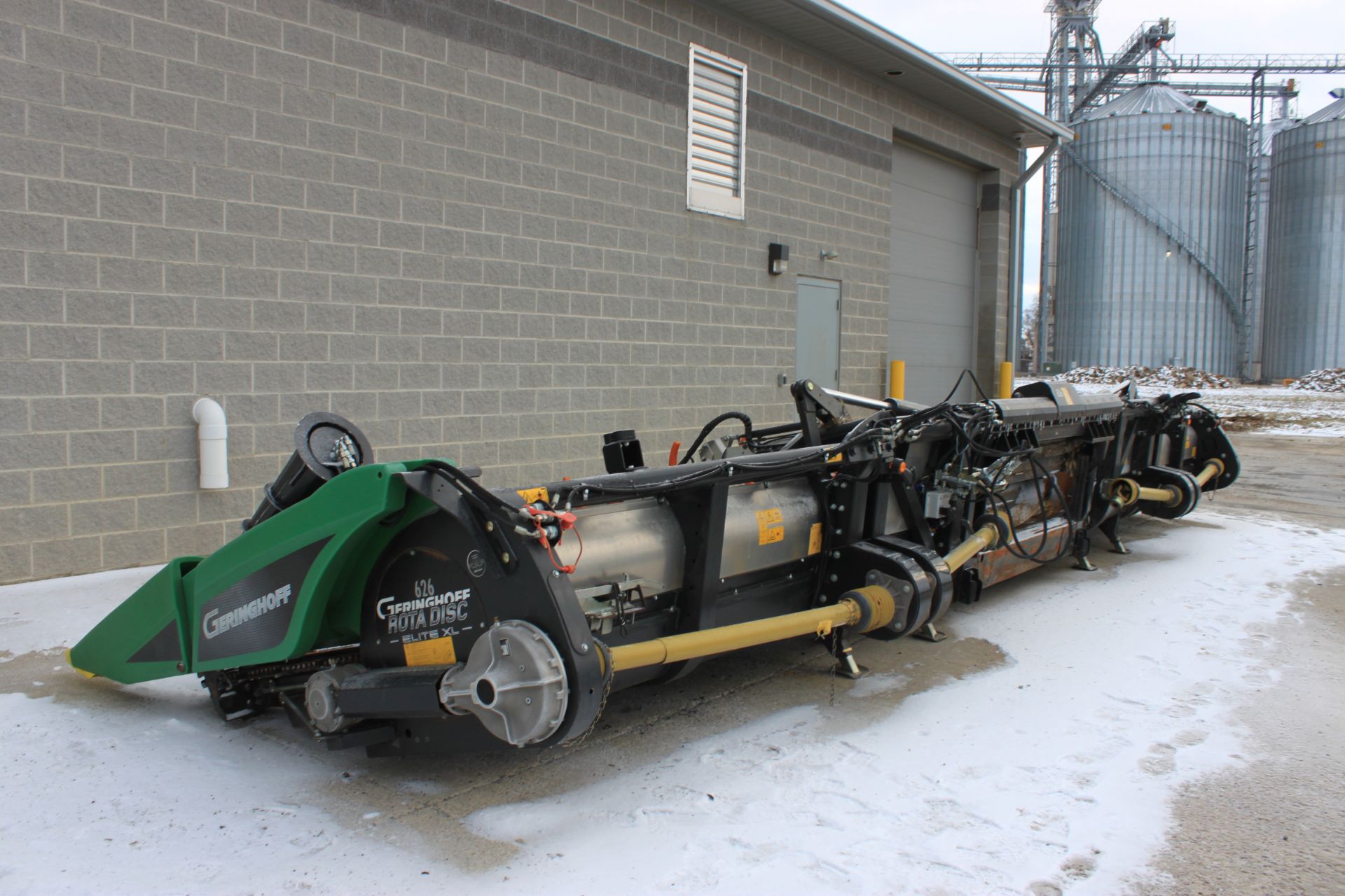 Geringhoff Folding Corn Head (2013) - 1101202401230F - geringhoff 12 row 30" folding corn head, roto - Image 3 of 5