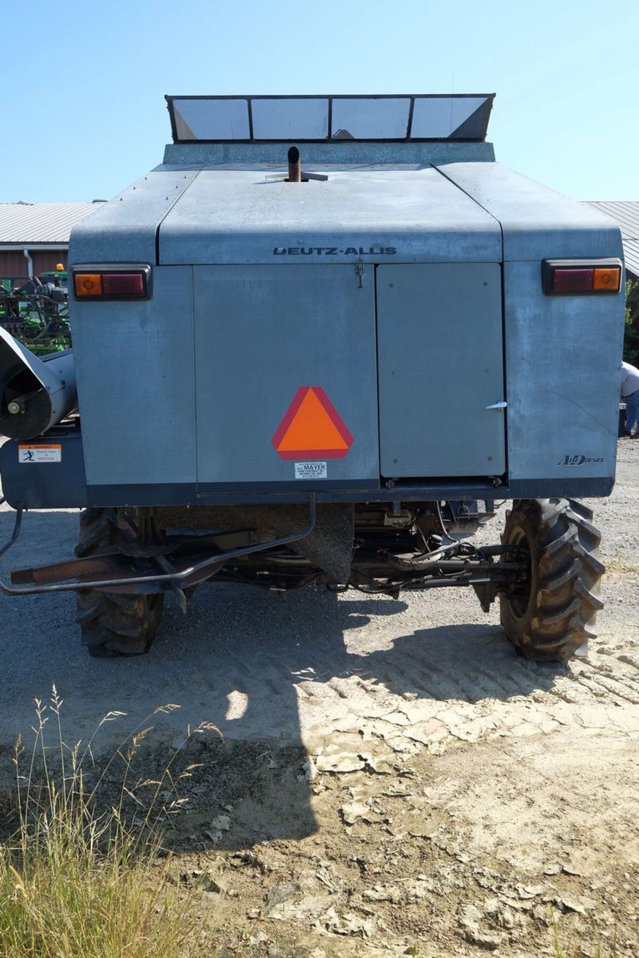 Gleaner R-42 Combine - Image 7 of 14