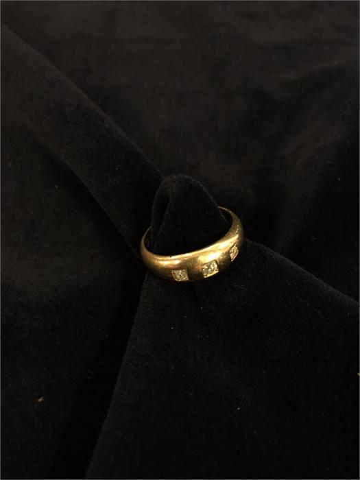 Three Diamond Gipsy set 18ct gold ring hallmarked Chester 1920 (Total Weight 5.8g) - Image 2 of 4