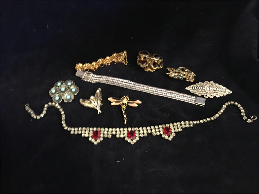 A selection of costume jewellery