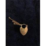 9ct gold heart shaped locket (3.6g)