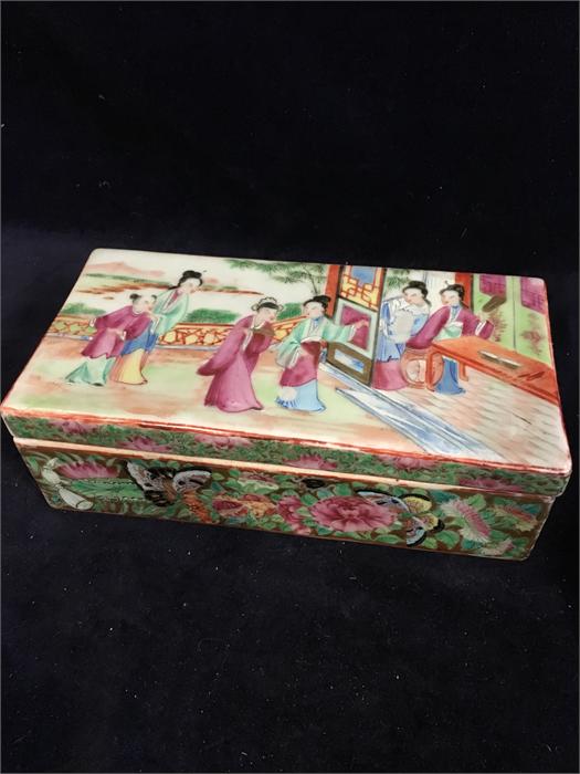 A Chinese 'Canton Famille Rose' Box