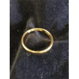 22ct gold wedding ring (2.9 g)