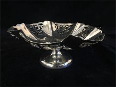 A silver bonbon dish hallmarked Sheffield 1957, makers mark EV