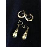 Two pairs of 9ct gold earrings (4.2g)