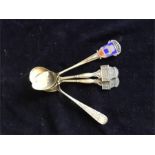 Four silver teaspoons (81.1g)