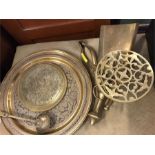 Box of assorted brass ware