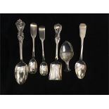 A selection of hallmarked silver items to include caddy spoon, teaspoons etc (131g)